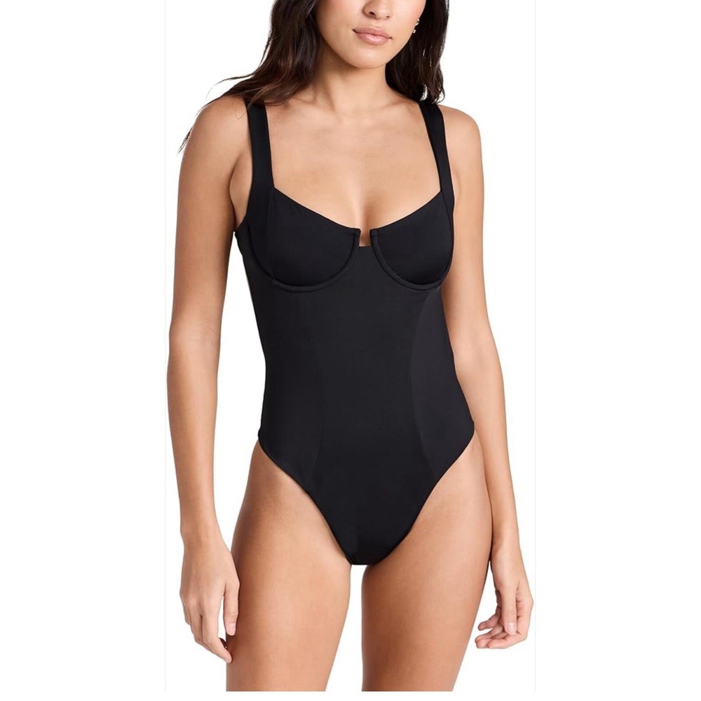 L*SPACE Kendal Classic One-Piece‎ Swimsuit Black Underwire Women's Small NEW